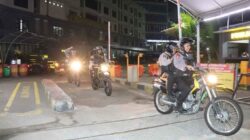 Malam Akhir Pekan, Polres Metro Jakarta Barat Gelar Patroli Skala Besar Bersama 3 Pilar