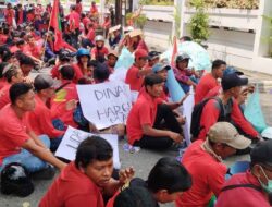 Ratusan Buruh PTPN 1 Regional 7 Gelar Unjuk Rasa Tuntut Pengangkatan