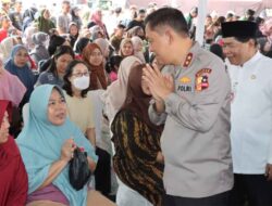 20 Ton Beras Dan 4000 Liter Minyak Ludes Diborong Warga Di Pasar Murah Polres Jakbar