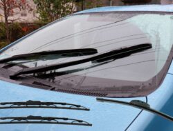 8 Cara Merawat Wiper Mobil Agar Tetap Awet Dan Berfungsi Optimal