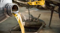 Ini 8 Tanda Oli Motor Anda Harus Diganti