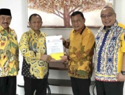 Hanan Terima SK, Umumkan Kepengurusan Golkar Lampung 20 Oktober Mendatang