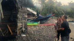 Polsek Kota Agung Identifikasi Kerusakan Rumah Pasca Terjangan Ombak