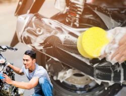 Ini Tips Mencuci Motor Yang Aman Dan Tidak Merusak Komponen