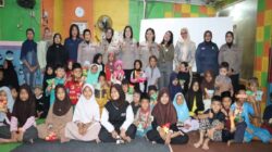 Program Polisi Mengajar, Polwan Polres Metro Jakarta Barat Kunjungi Sekolah Maju Bersama Kembangan