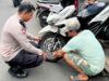 Cegah Curanmor, Bhabinkamtibmas Kota Bambu Selatan Polsek Palmerah Sosialisasikan Program Gembok Kamtibmas
