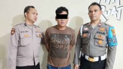 Kepergok Curi Motor, Pria Berhelm Kuning Nyaris Babak Belur Diamuk Massa