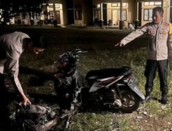 Polsek Padang Ratu Gerak Cepat Evakuasi Pelaku Curanmor dari Amuk Massa