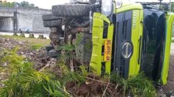 Rem Blong, Truk Tabrak Motor di Pelabuhan Bakauheni