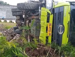 Rem Blong, Truk Tabrak Motor di Pelabuhan Bakauheni