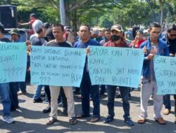 THR 2026 Tak Dibayar, Buruh PT San Xiong Steel Indonesia Ngeluruk Ke Kantor Bupati Dan DPRD Lamsel