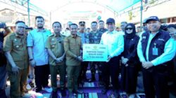 Mentan Salurkan Bantuan Rp9 Miliar untuk Warga Terdampak Bencana Bone