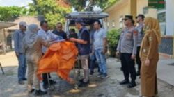 Polsek Talang Padang dan Inafis Polres Tanggamus Identifikasi dan Evakuasi Mayat di Siring Jalan